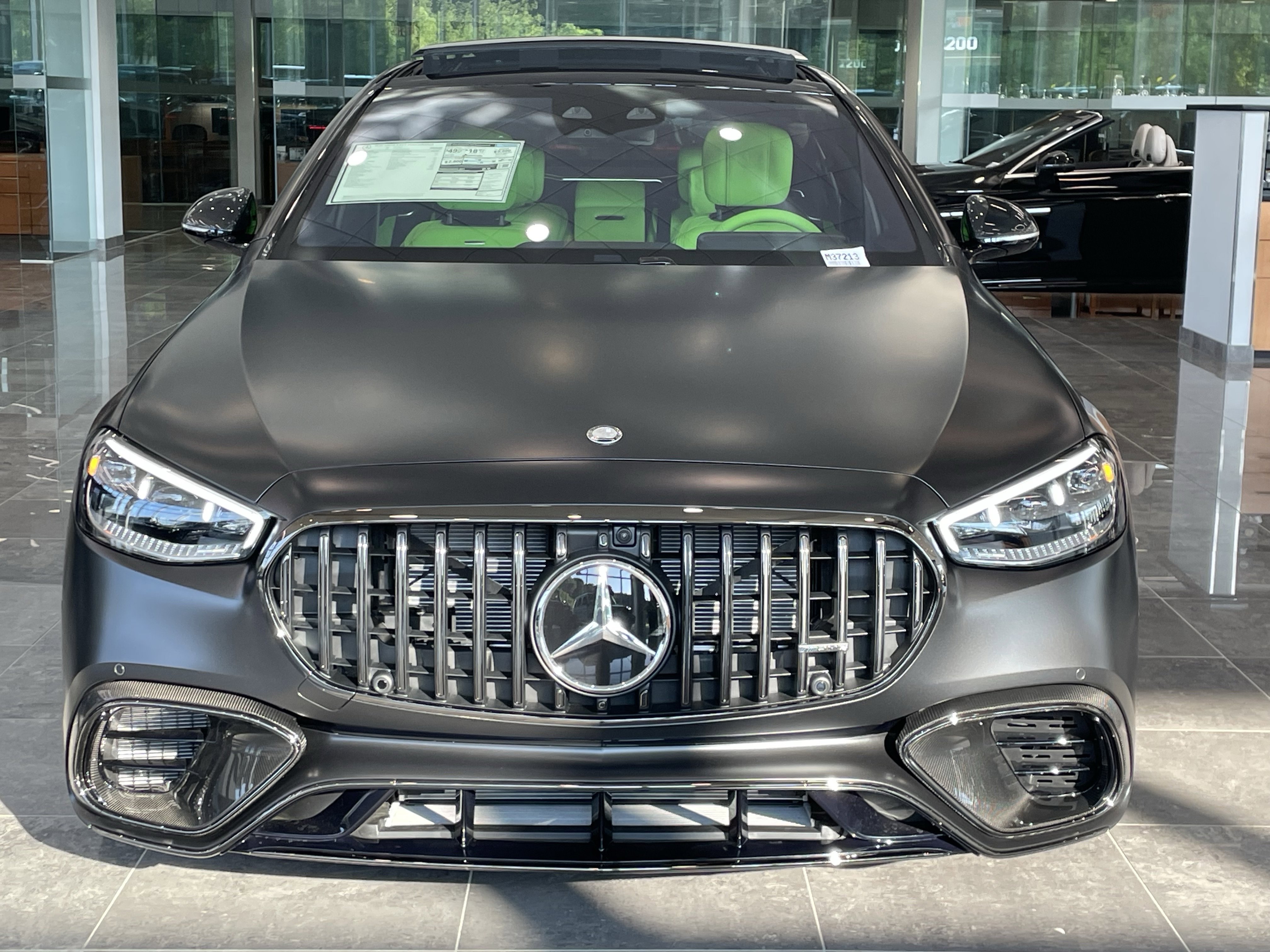 New 2026 MANUFAKTUR Graphite Grey Magno Mercedes-Benz AMG® S 63 E 4MATIC® Sedan image 3