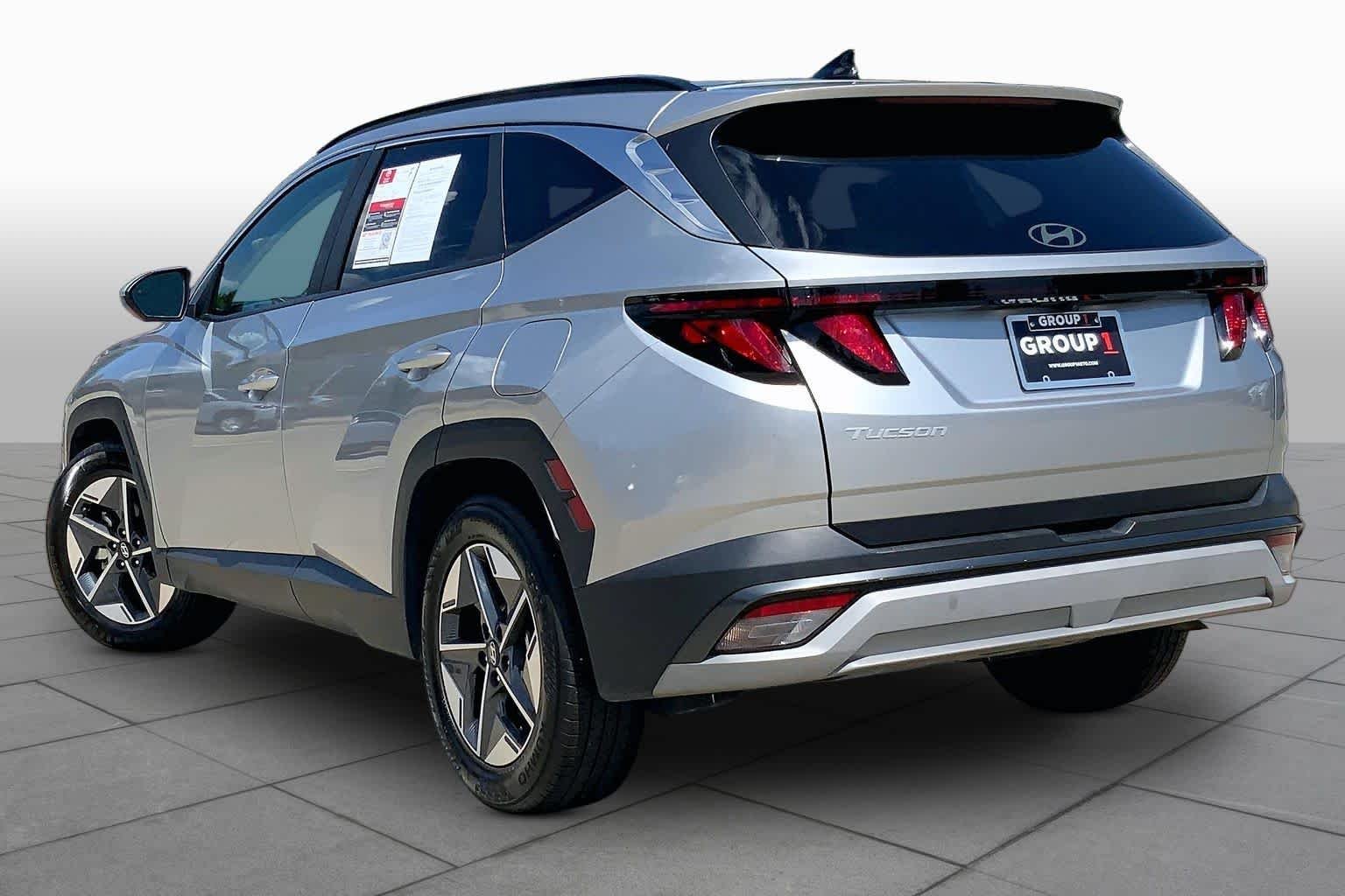 Used 2025 Shimmering Silver Hyundai SEL image 11