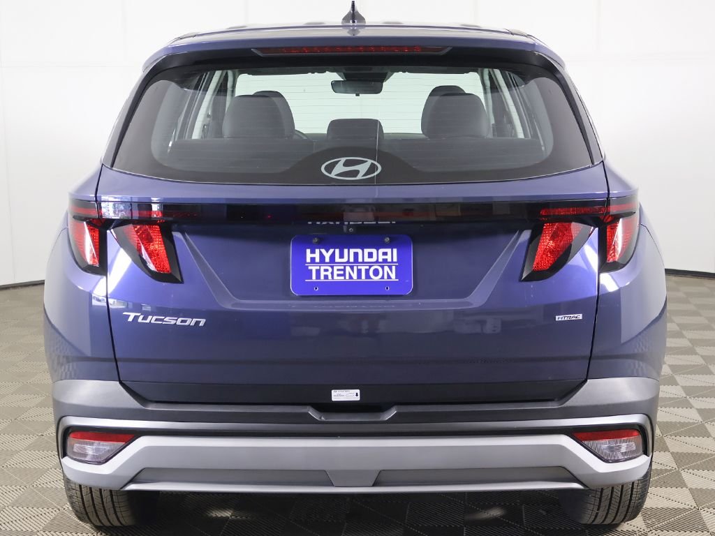 Used 2025 Blue Hyundai SE image 10