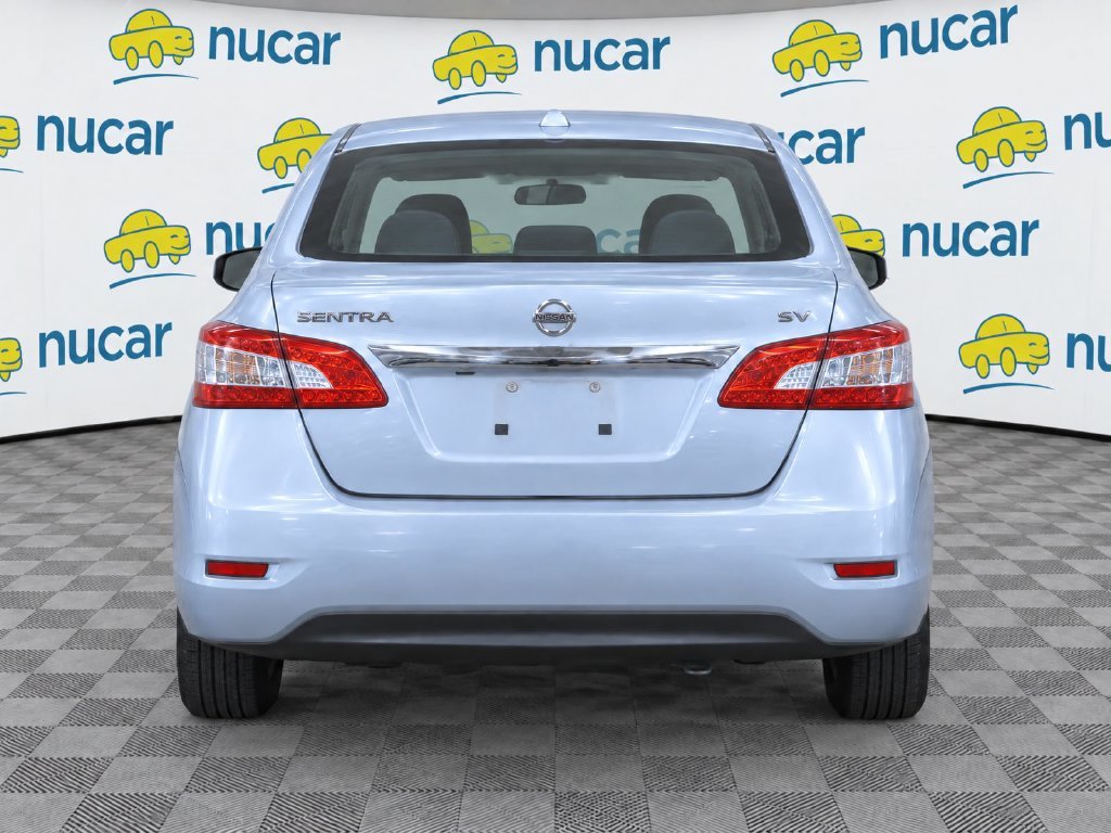 Used 2015 Silver Nissan SV image 7