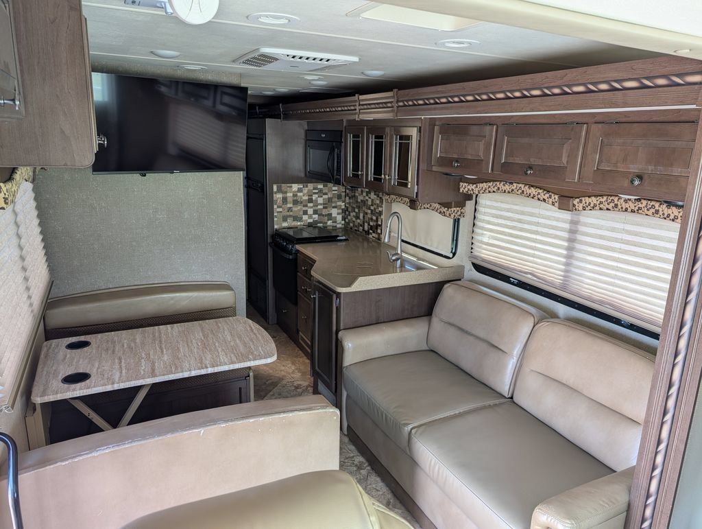Used 2017 Beige Thor Windsport 29M image 14