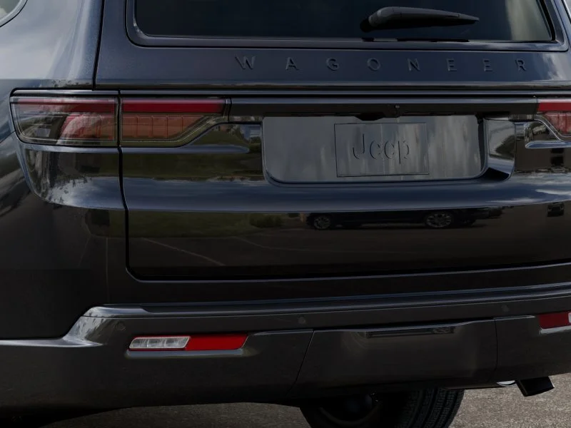 2025 Jeep Wagoneer L Series II - Photo 13