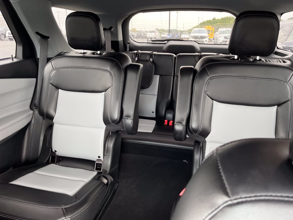 Used 2023 White Ford XLT image 13