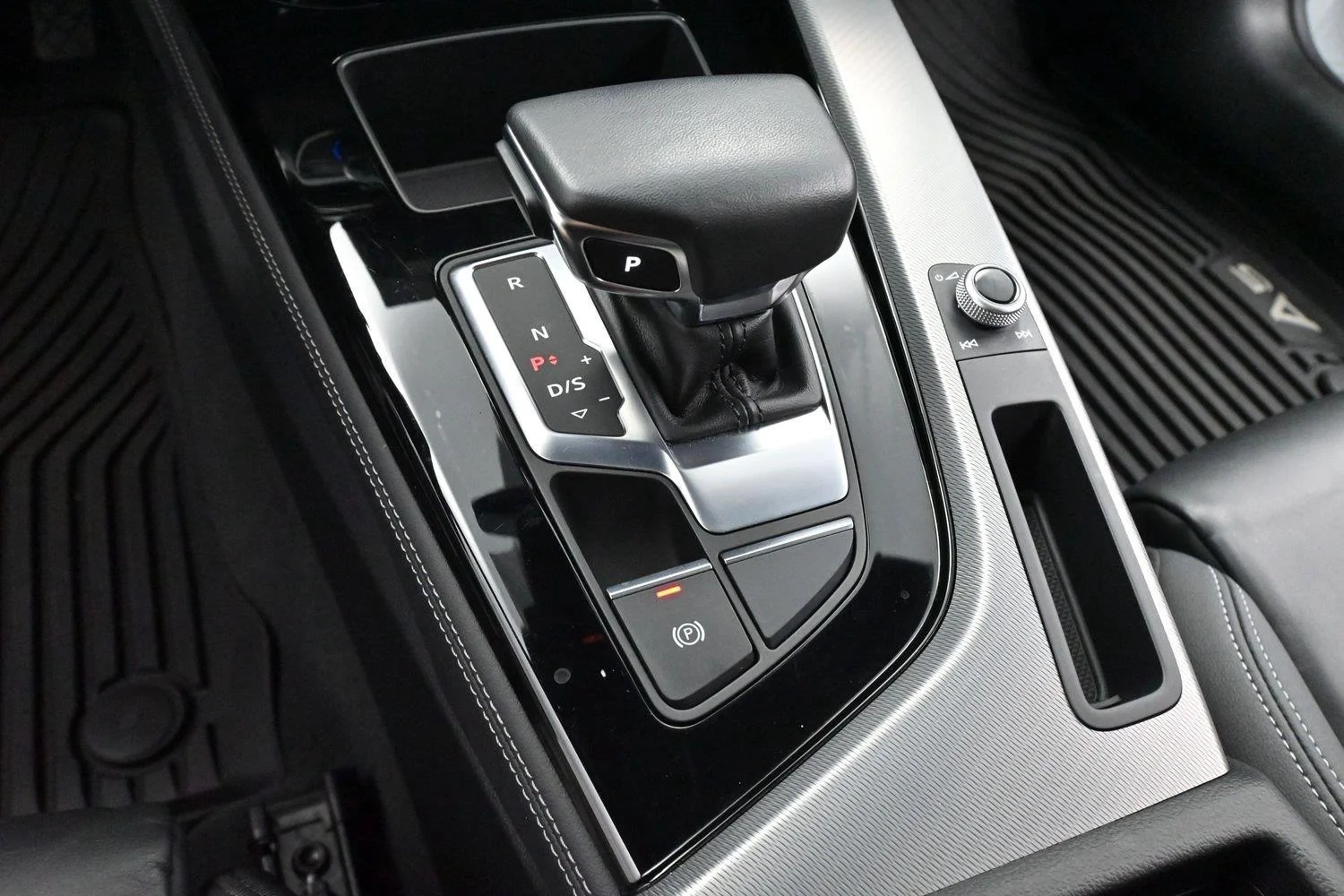 Used 2023 Glacier White Metallic Audi S line Premium Plus image 20