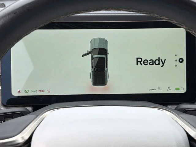 Used 2022  Rivian Adventure image 23