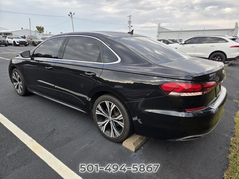 Used 2022 BLACK Volkswagen 2.0T SE image 6