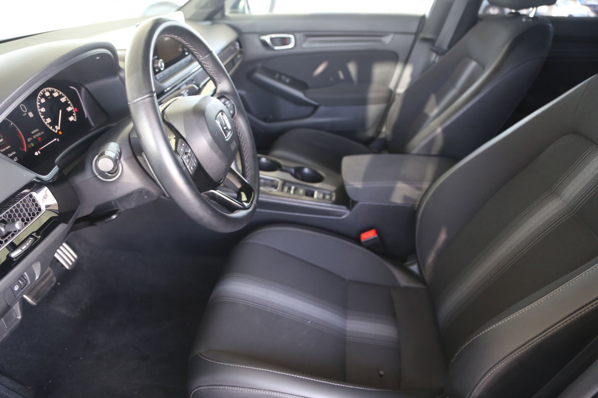 Certified Used 2025 Platinum White Pearl Honda Sport image 56