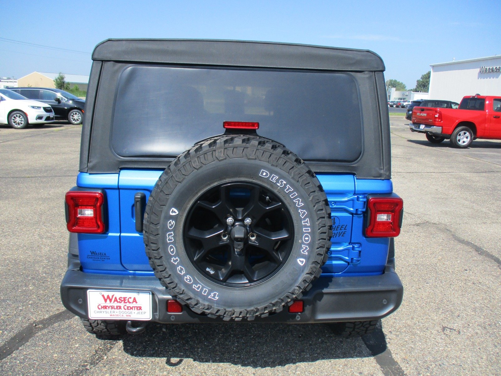 Used 2022 HYDRO BLUE Jeep Sport image 5