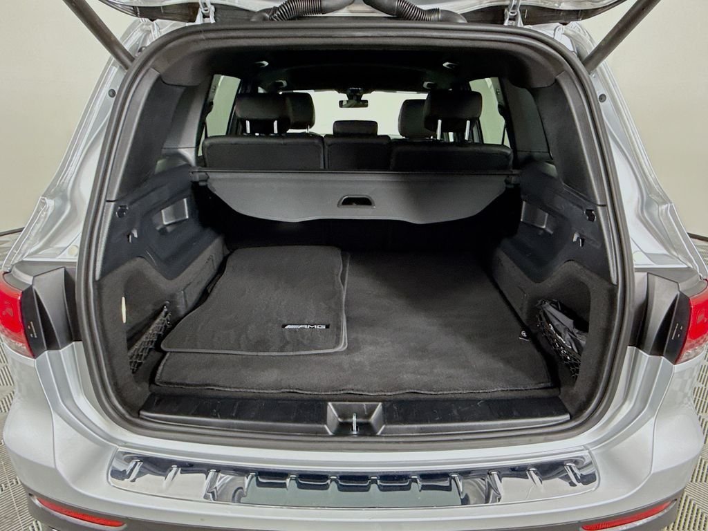 Used 2023 Silver Mercedes-Benz GLB 250 image 22
