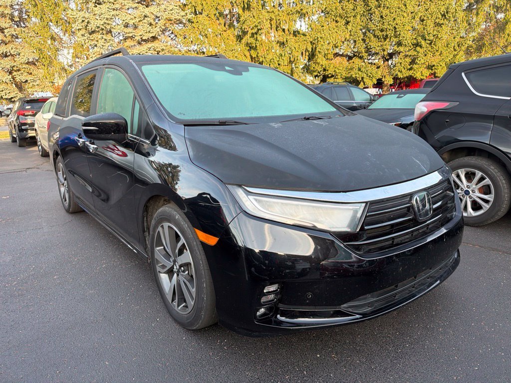 Used 2022 Crystal Black Pearl Honda Touring image 4