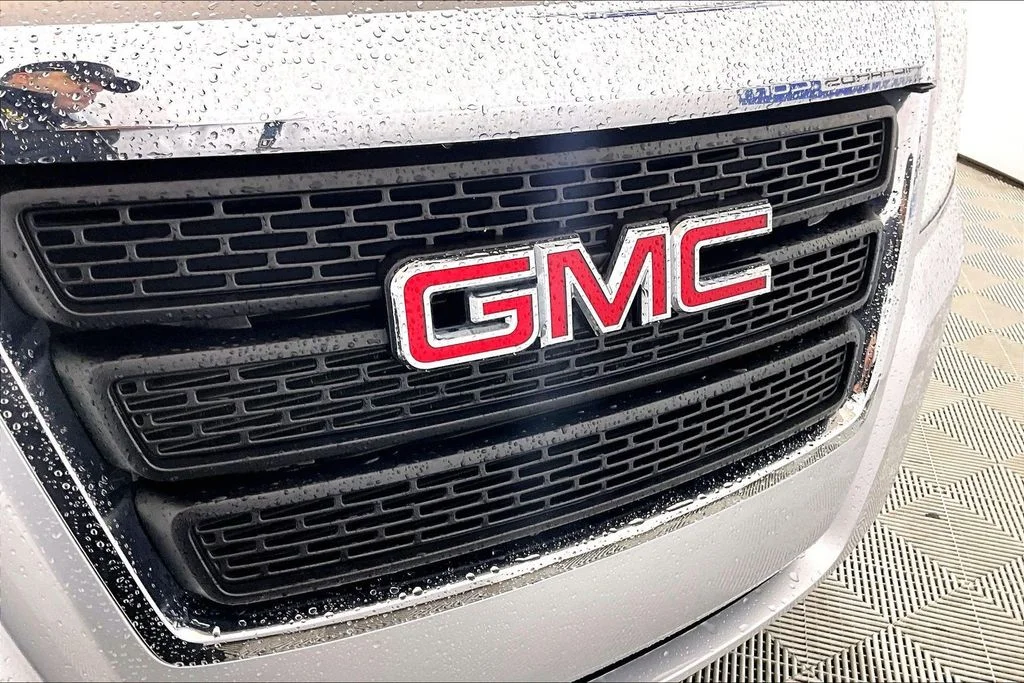 Used 2015 Quicksilver Metallic GMC SLE-1 image 23