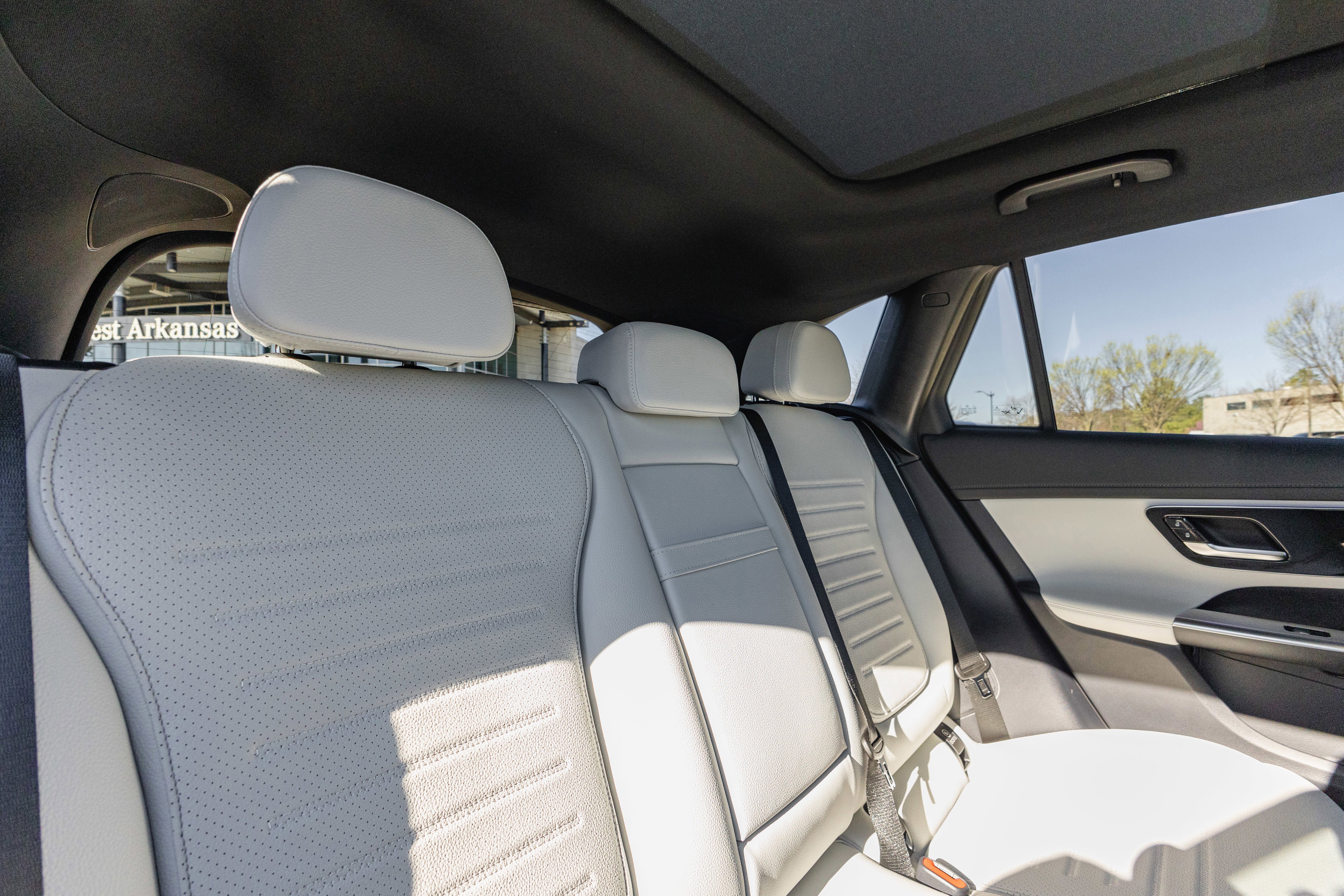 New 2026 Obsidian Black Metallic Mercedes-Benz GLC 300 image 28