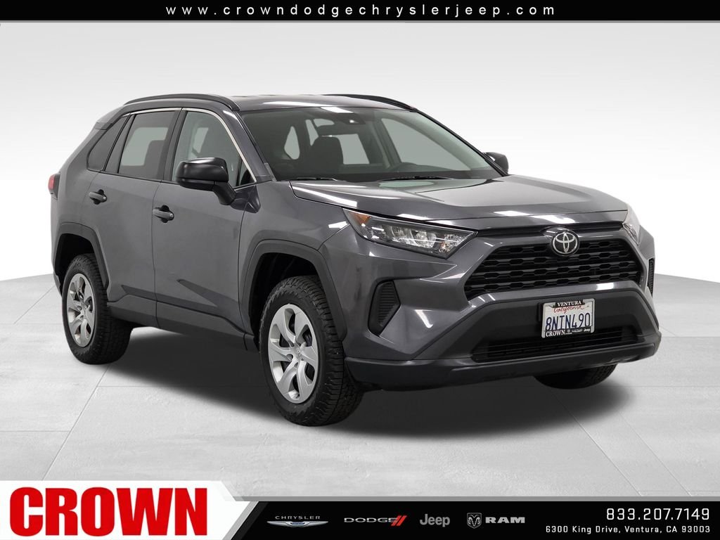 2020 Toyota RAV4 LE FWD's photo