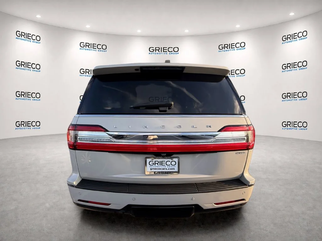 Used 2019 Ceramic Pearl Metallic Lincoln Reserve image 6