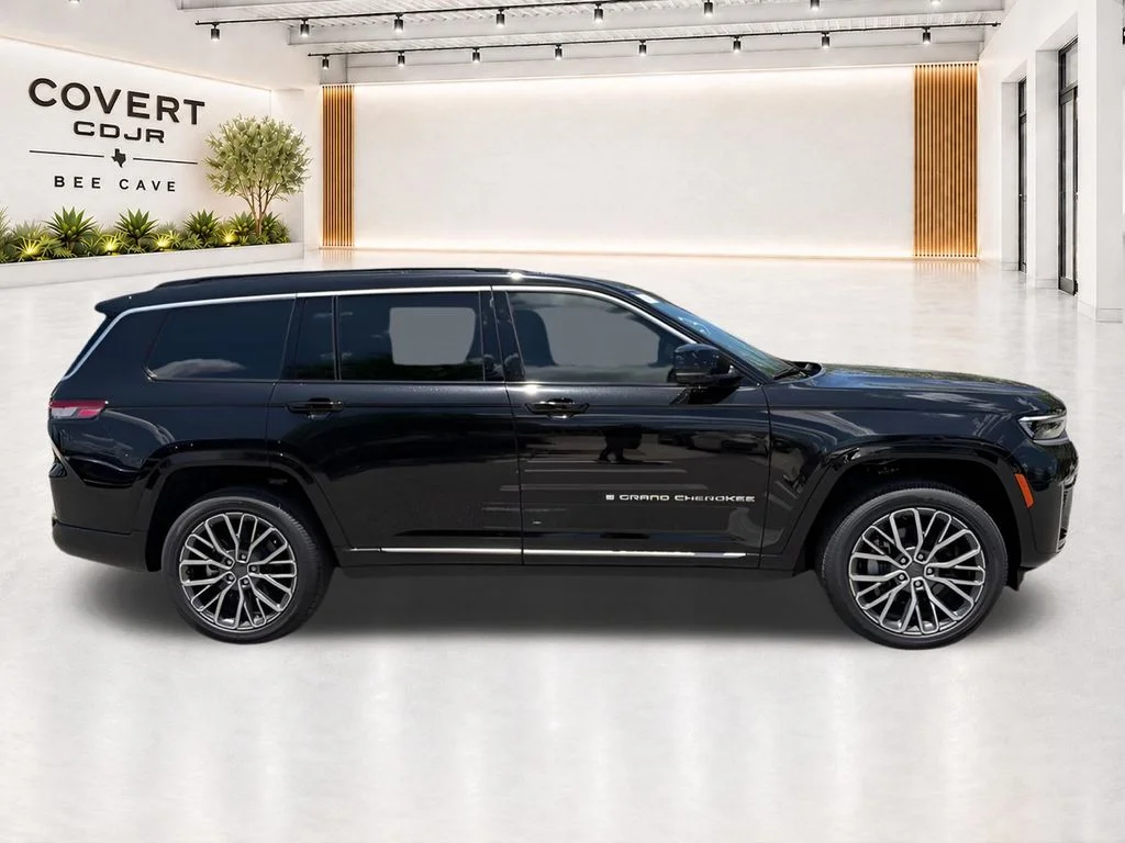 New 2026 Diamond Black Crystal Pearl-Coat Exterior Paint Jeep Summit image 15