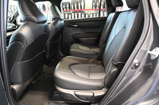 2023 Toyota Highlander XSE - Photo 12