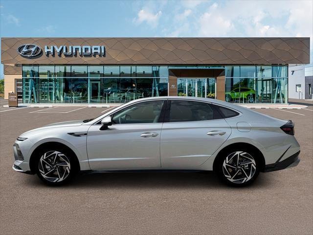 New 2026 Aero Silver Hyundai SEL Sport image 3