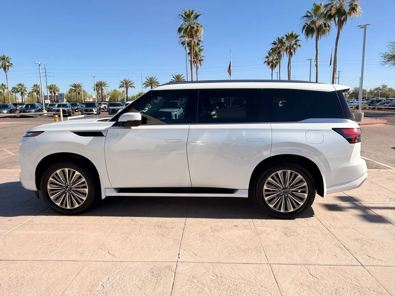 Certified Used 2026 RADIANT WHITE INFINITI Luxe 4WD image 3