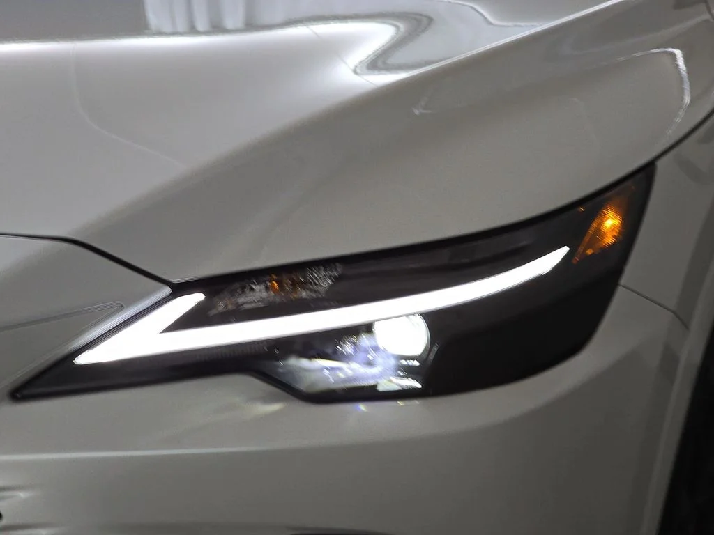 New 2026 Eminent White Pearl Lexus PREMIUM image 28