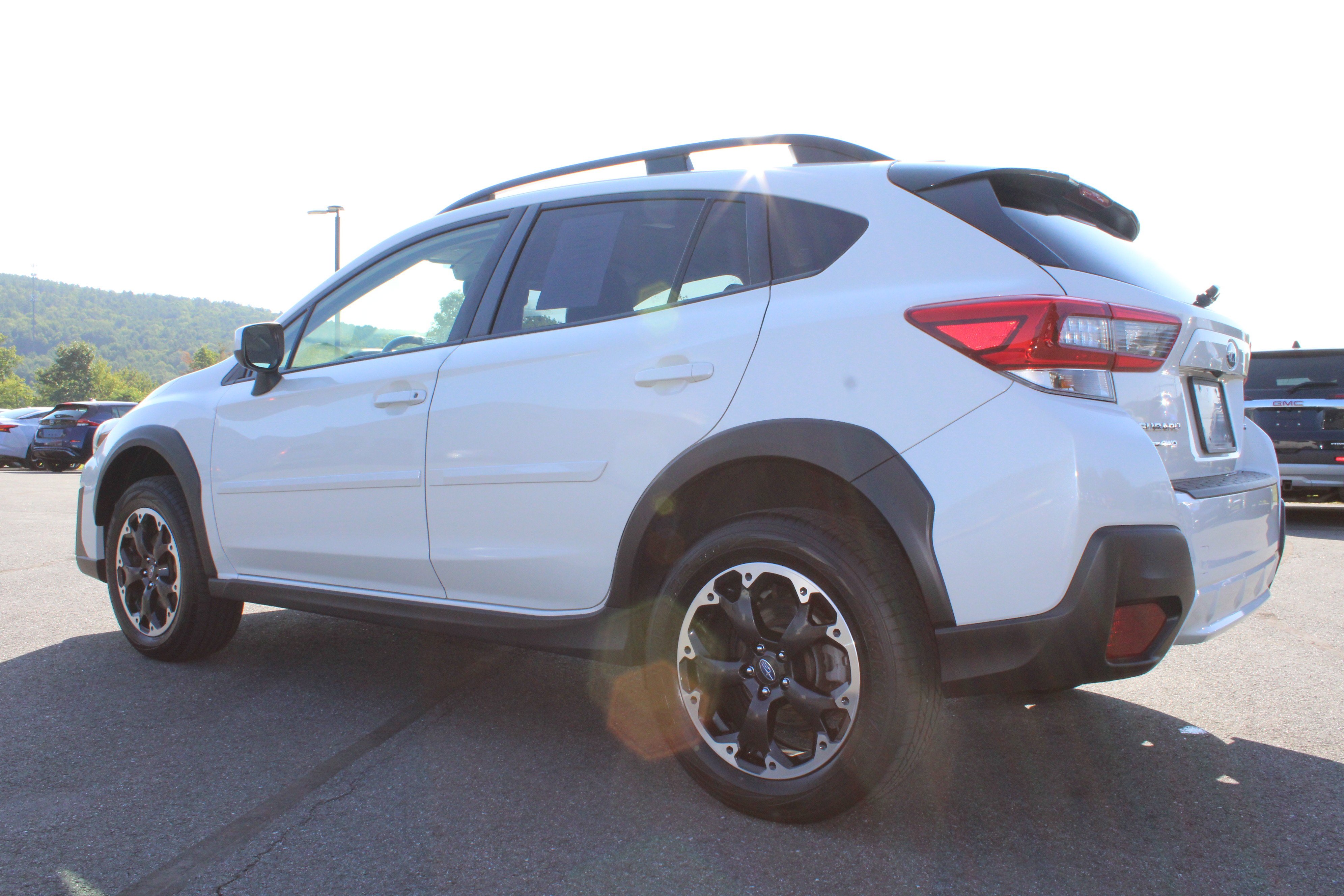 Used 2023 Crystal White Pearl Subaru Premium image 11