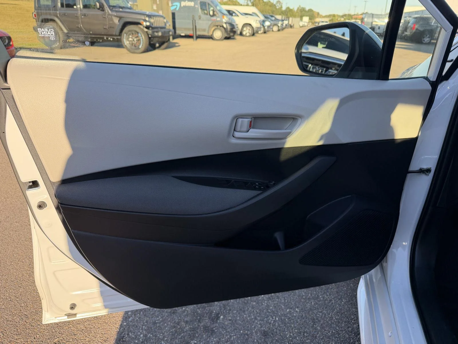 Used 2024 Wind Chill Pearl Toyota Hybrid LE image 17