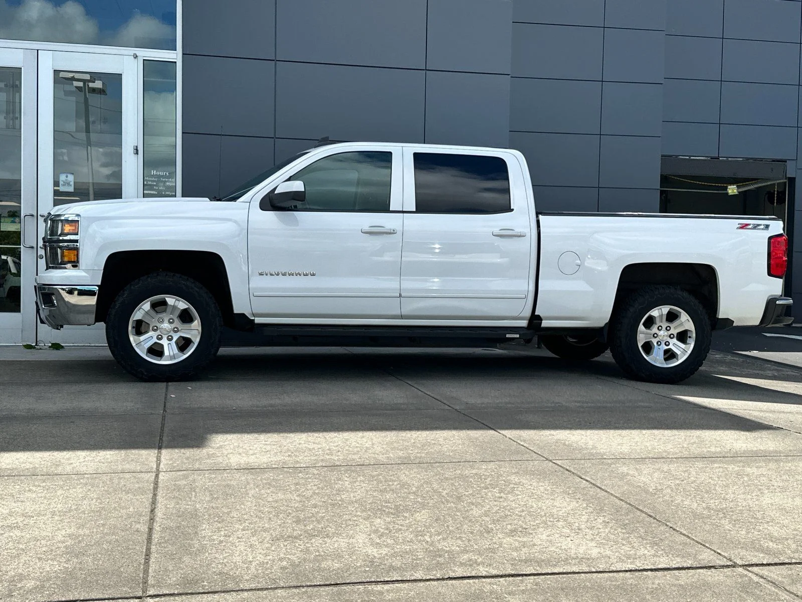 Used 2015 Summit White Chevrolet LT image 6