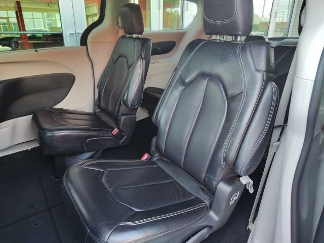 Used 2023 White Chrysler Touring L image 24