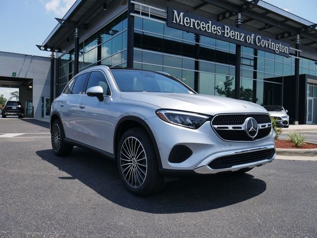 2026 Mercedes-Benz GLC GLC 300's photo
