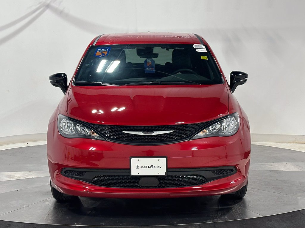 Used 2027 Red Chrysler Wheelchair Accessible-LX image 4