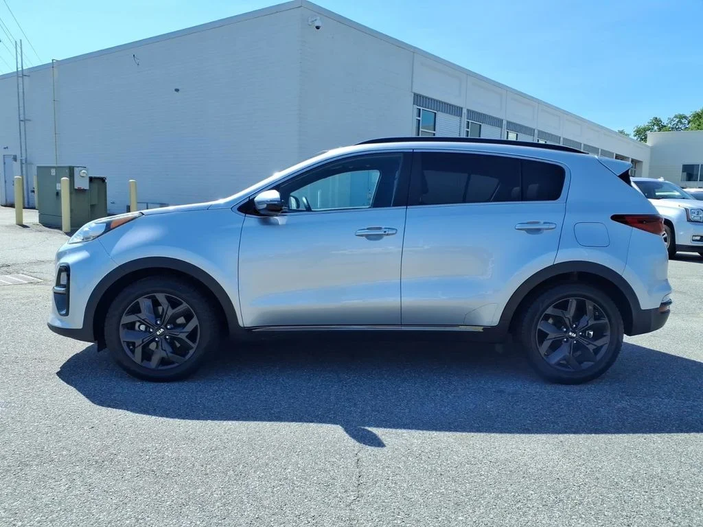 Used 2020 Silver Kia S image 28
