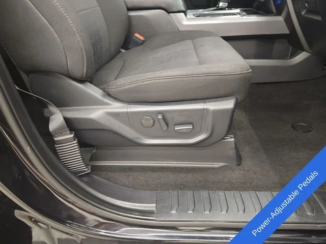 Used 2020 Agate Black Metallic Ford XLT image 11