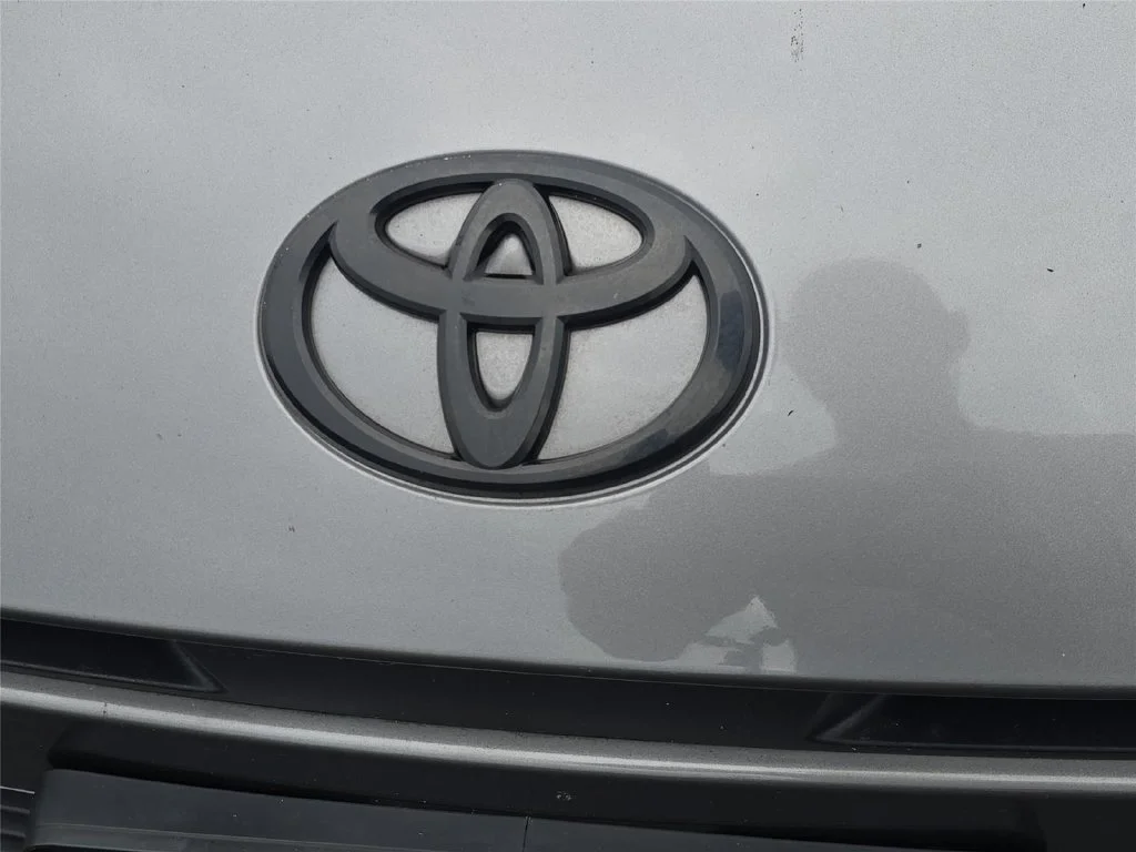 Used 2025 Heavy Metal Toyota LE image 3