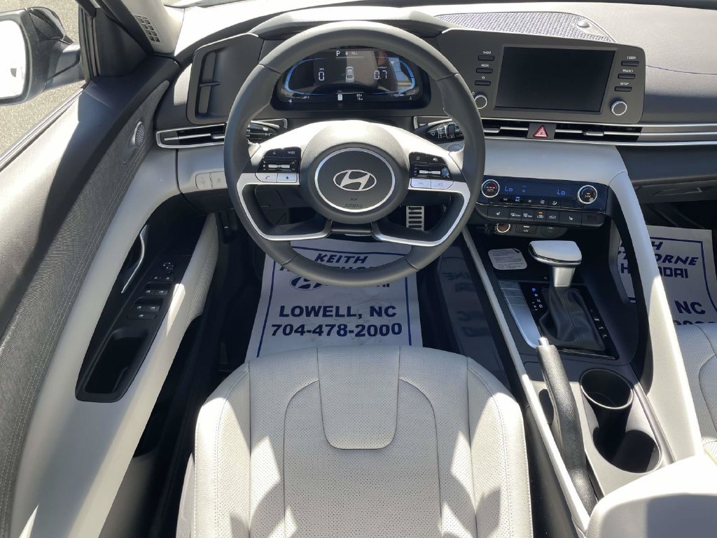 New 2026 White Hyundai SEL Sport Plus image 11