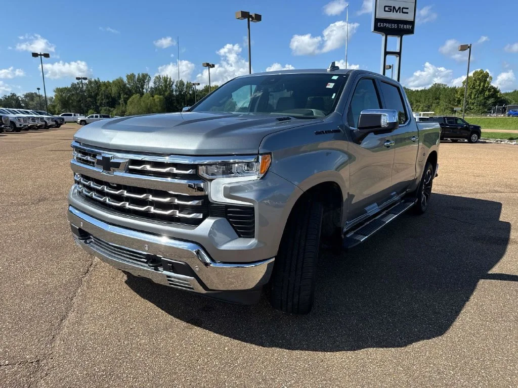 Used 2024 Gray Chevrolet LTZ image 3