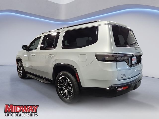 New 2026 Silver-Zynith Exterior Paint Jeep  image 3