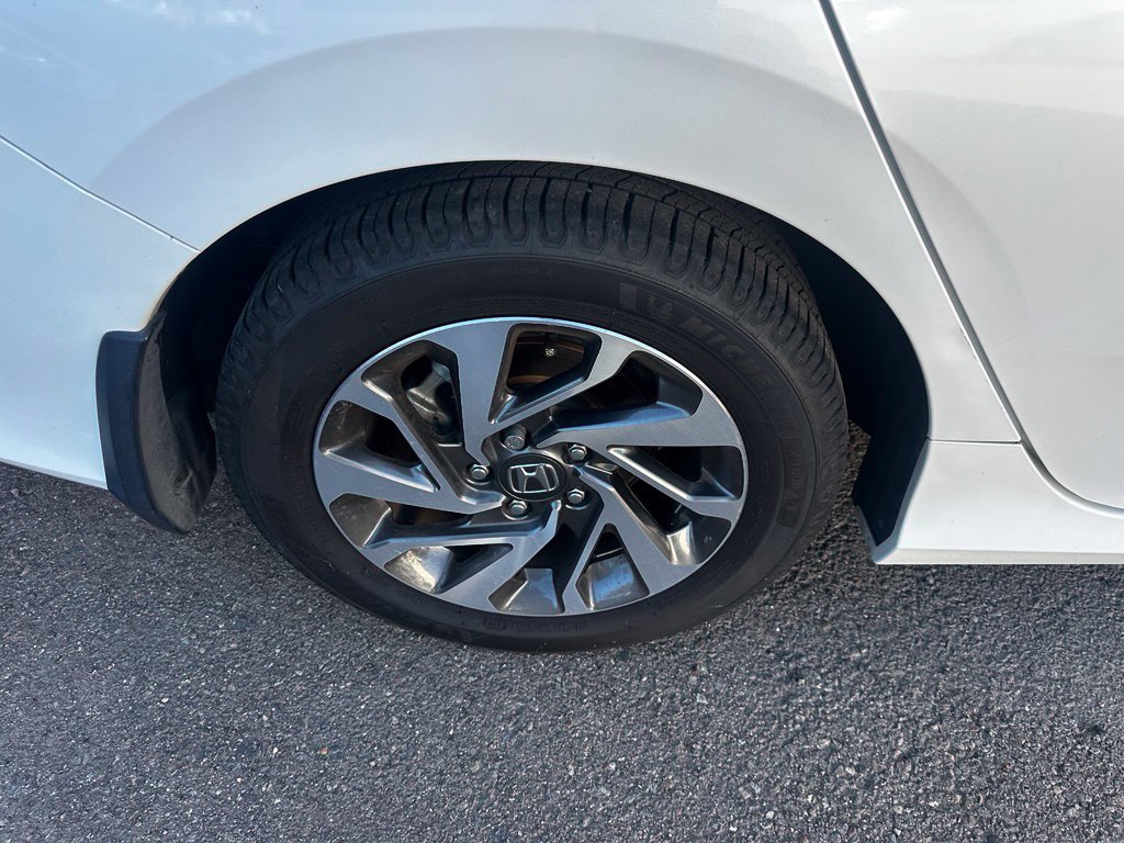 Used 2017 White Honda EX image 29