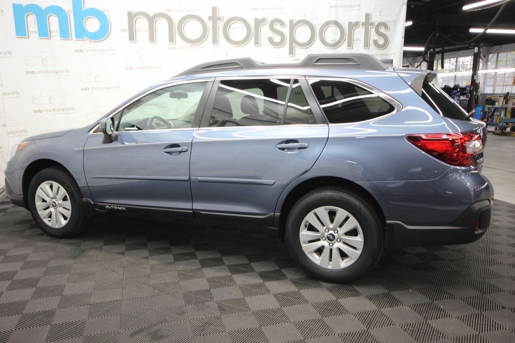 Used 2018 Blue Subaru 2.5i Premium image 3