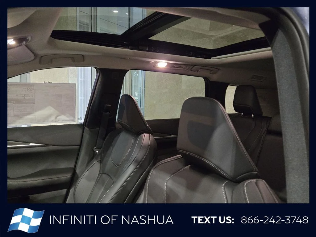 New 2027 MOONBOW BLUE INFINITI Luxe AWD image 6