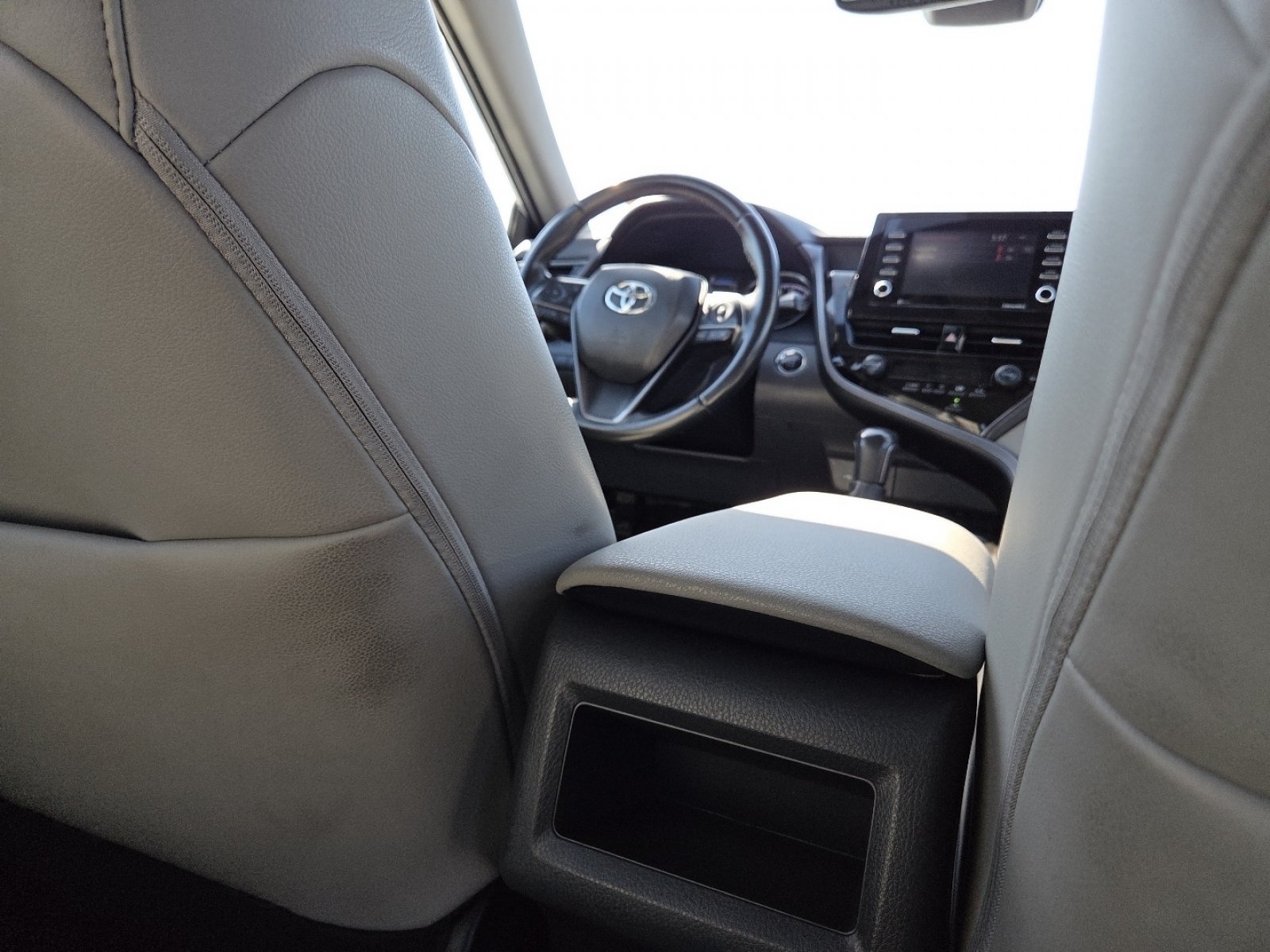 2023 Toyota Camry SE - Photo 23
