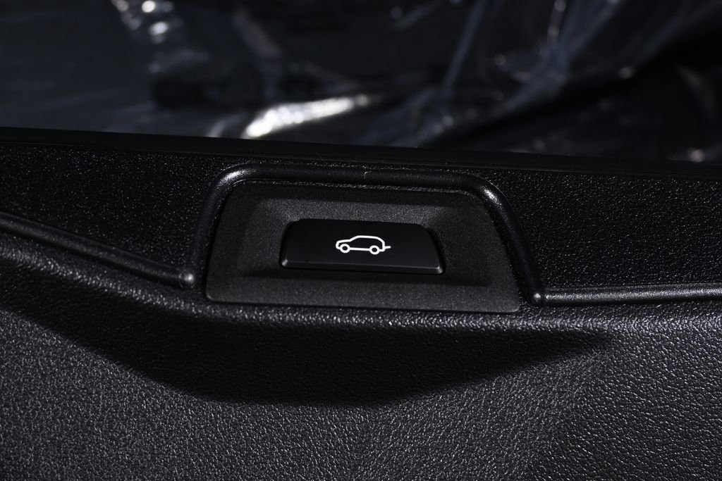 New 2026 Carbon Black Metallic BMW xDrive40i image 39