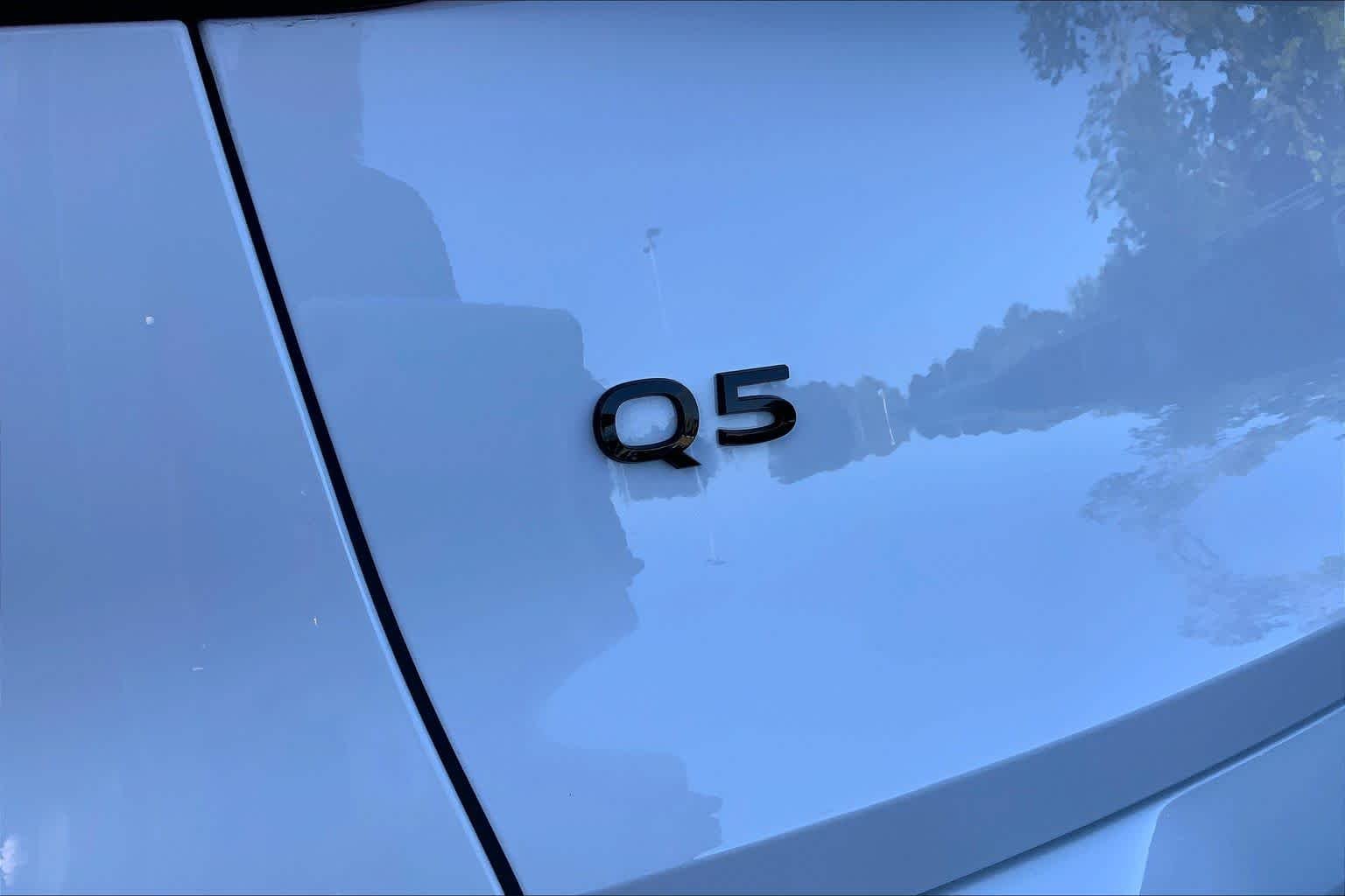 Used 2025 Glacier White Metallic Audi Premium image 31