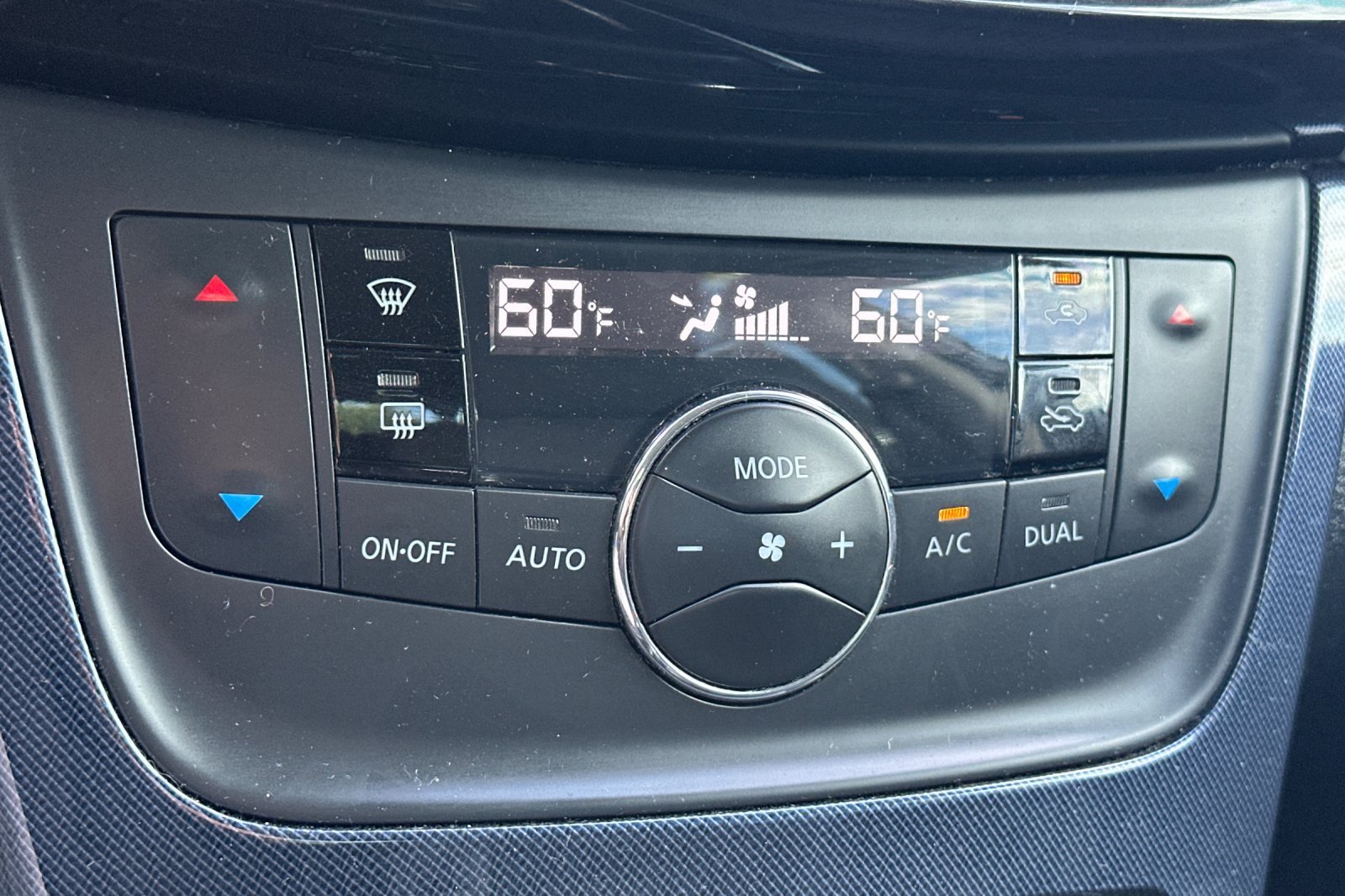 Certified Used 2019 Gun Metallic Nissan SR image 19