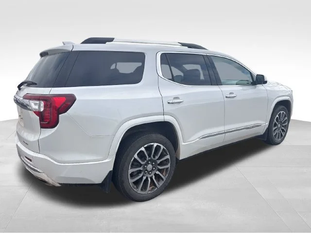 Used 2022 WHITE FROST TRICOAT GMC Denali image 6
