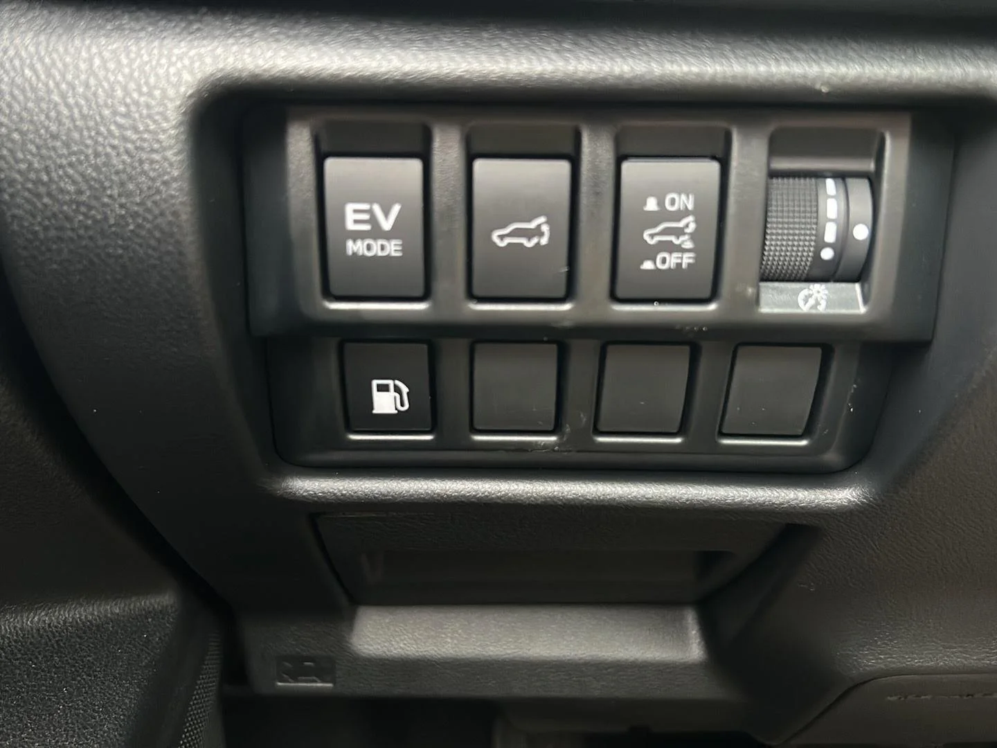 Used 2025  Subaru  image 17