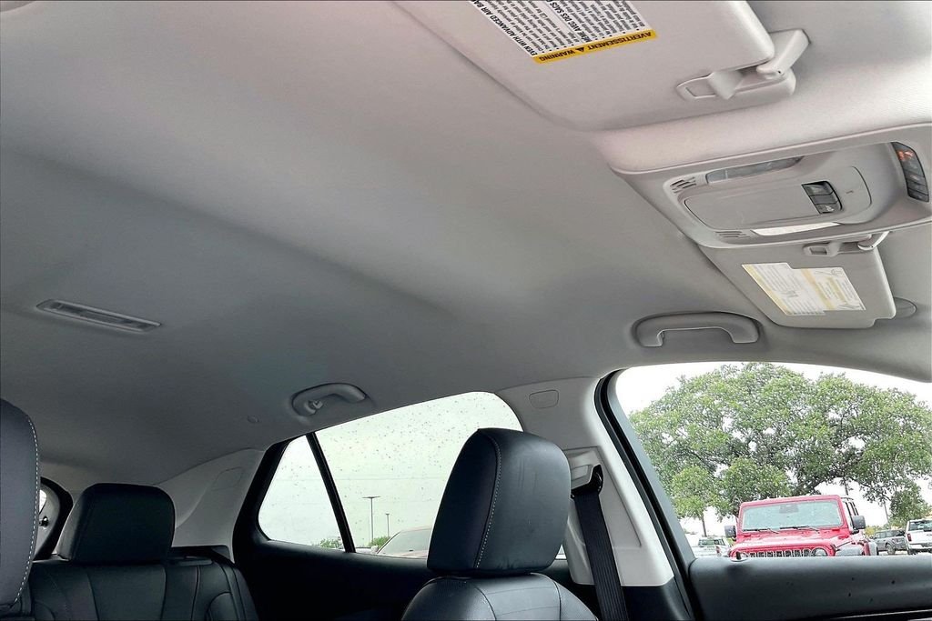Used 2025 Black Buick Preferred image 28