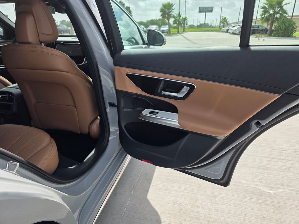 New 2026 MANUFAKTUR Alpine Grey Mercedes-Benz E 350 image 14