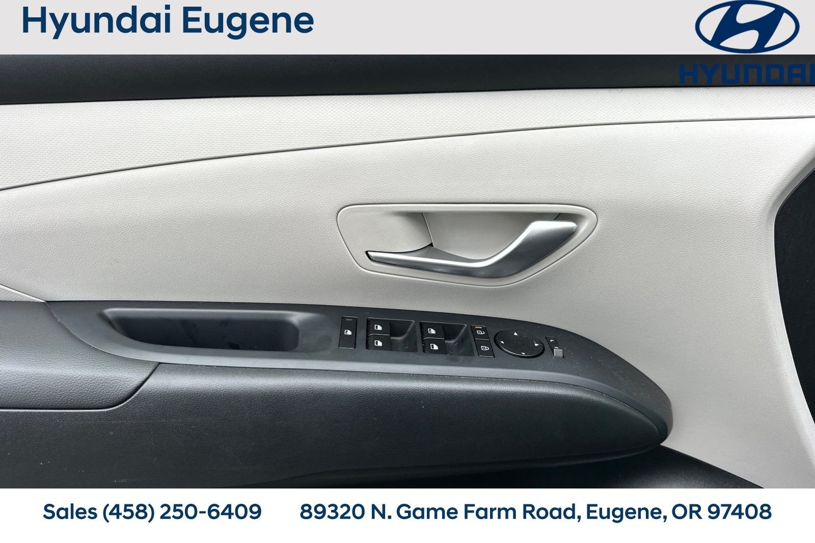 2025 Hyundai Tucson SE - Photo 12