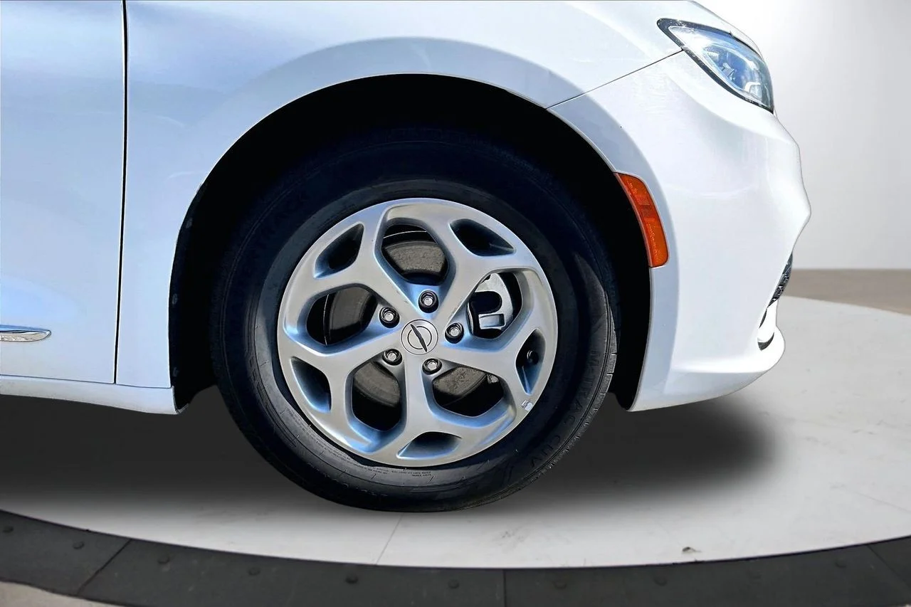 Certified Used 2023 White Chrysler Limited image 35