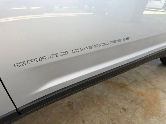 New 2026 Silver Jeep  image 12