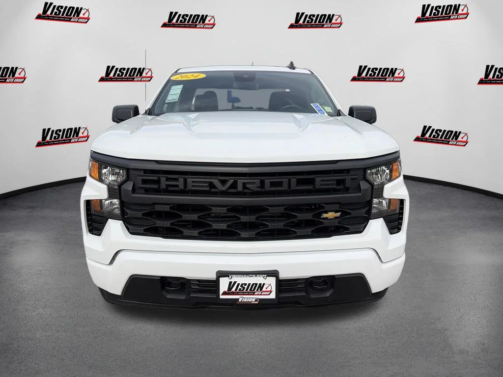 Used 2024 White Chevrolet Custom image 2